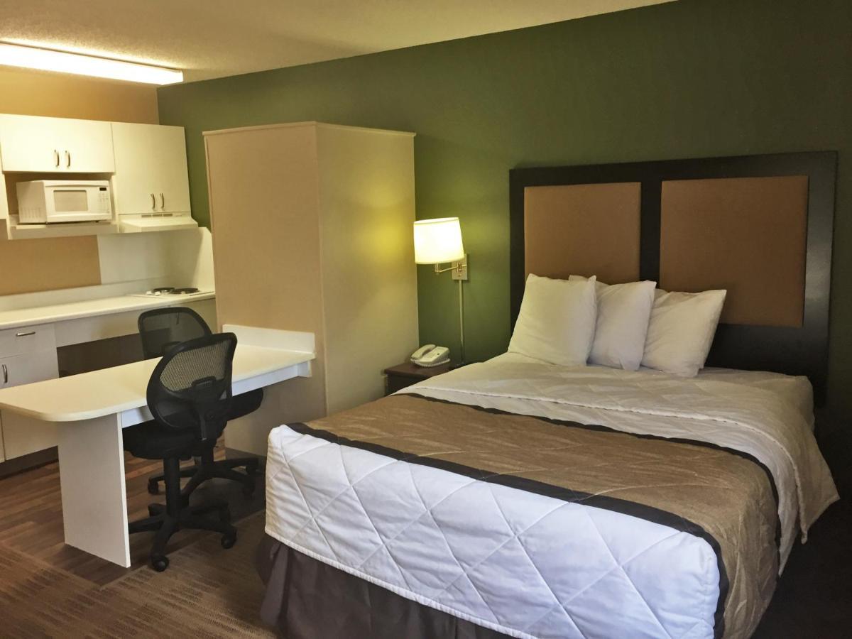 Extended Stay America Select Suites - Chicago - Даунърс Гроув Екстериор снимка