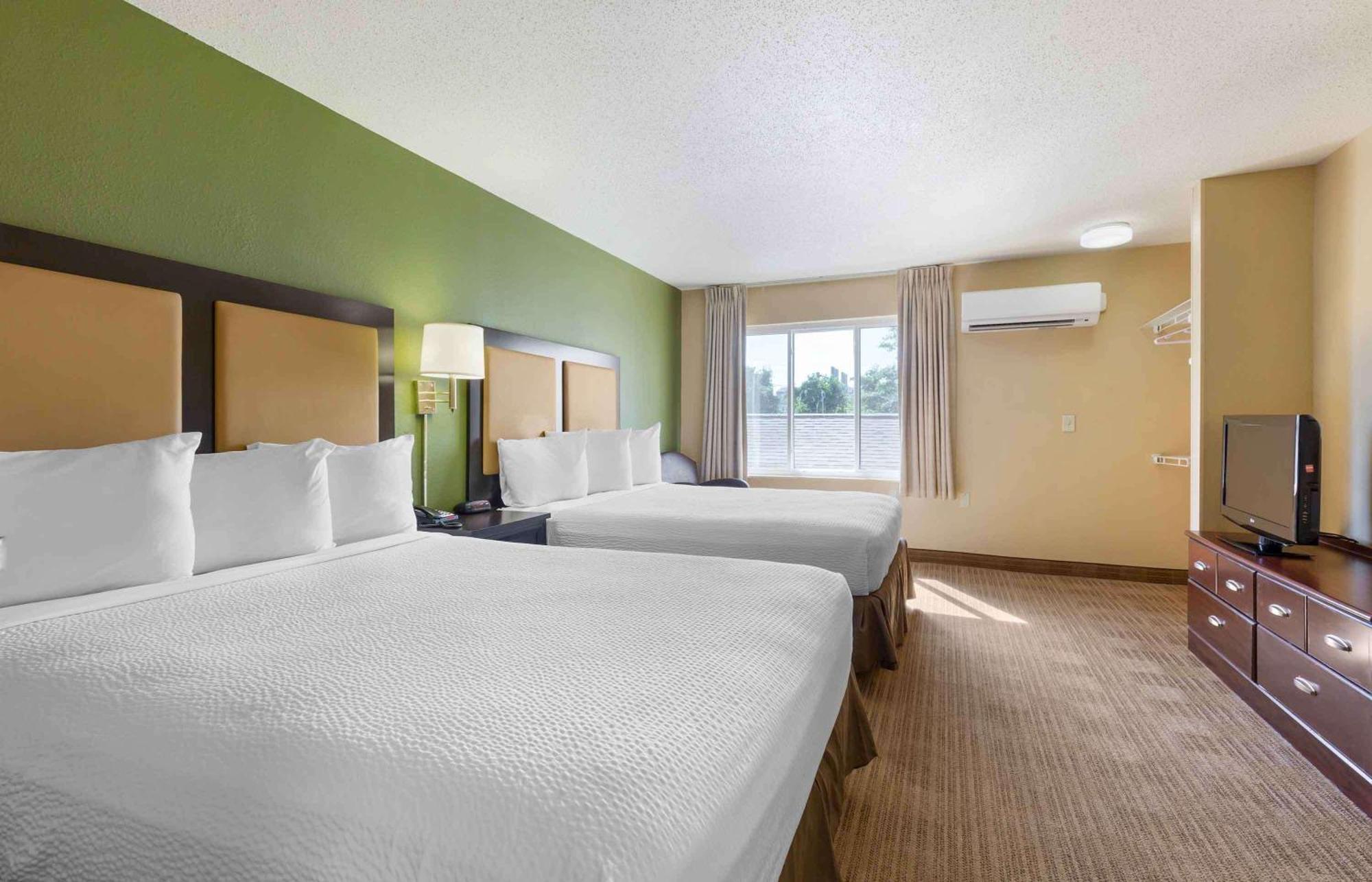 Extended Stay America Select Suites - Chicago - Даунърс Гроув Екстериор снимка