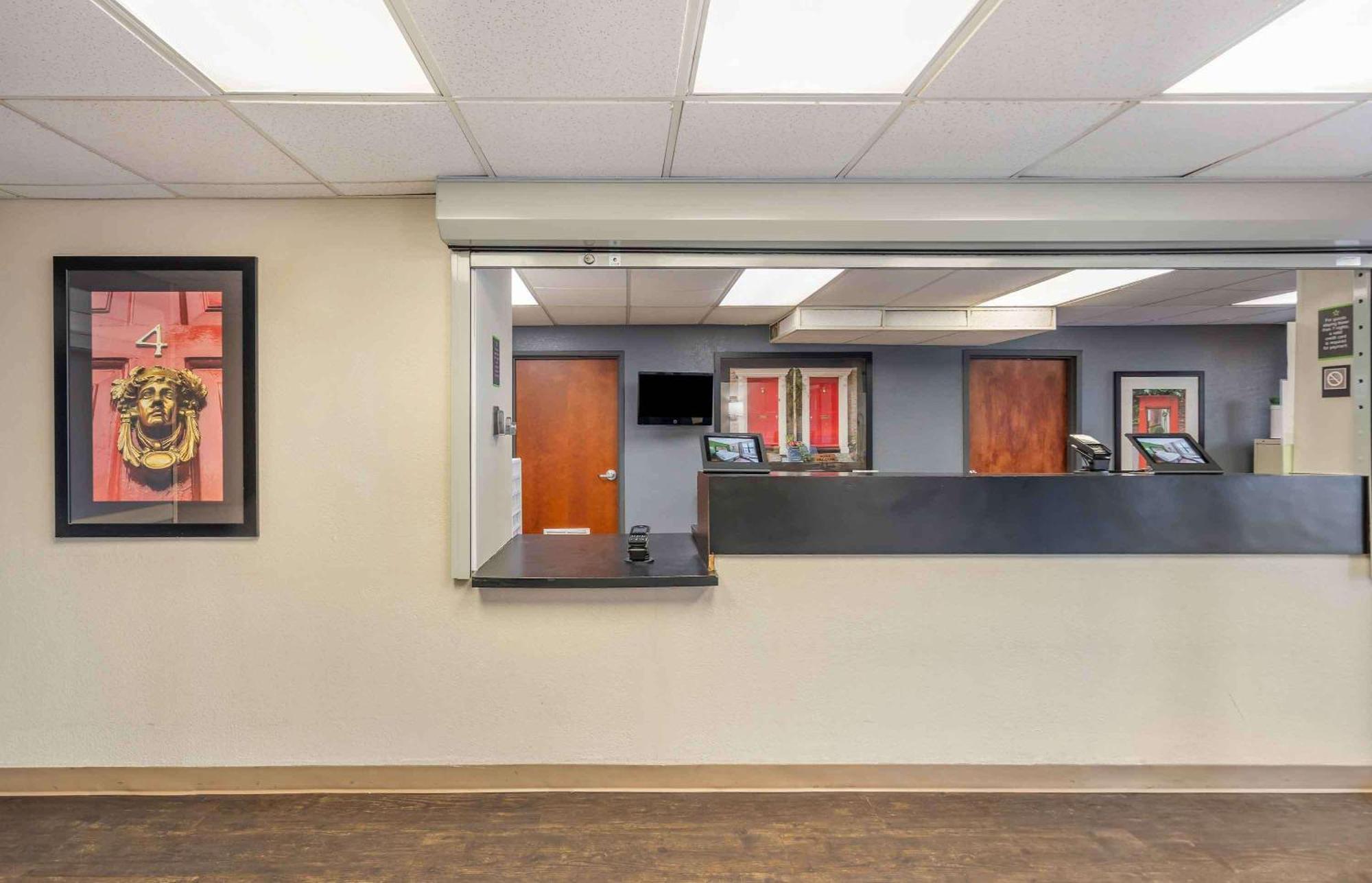 Extended Stay America Select Suites - Chicago - Даунърс Гроув Екстериор снимка