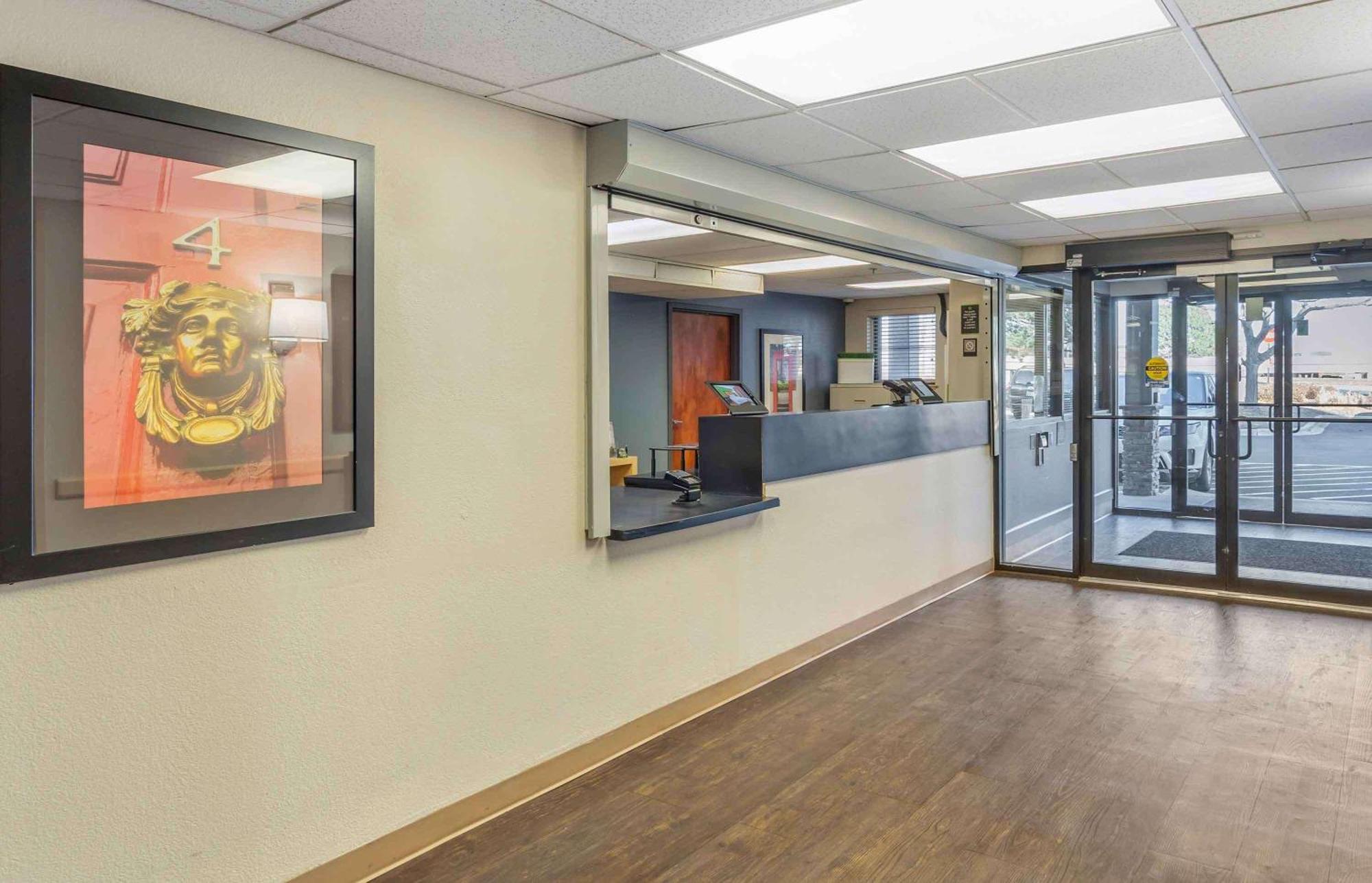 Extended Stay America Select Suites - Chicago - Даунърс Гроув Екстериор снимка