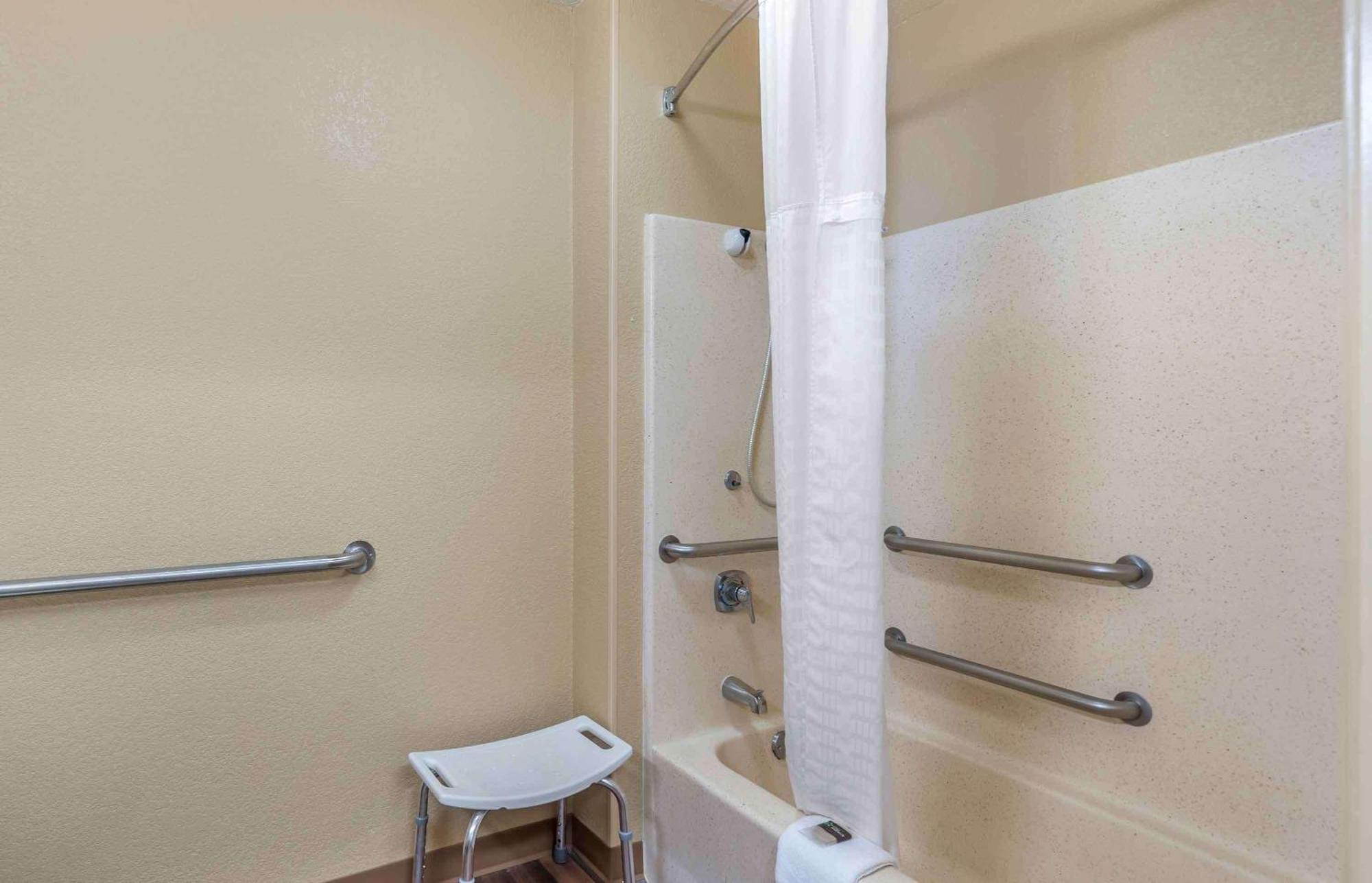 Extended Stay America Select Suites - Chicago - Даунърс Гроув Екстериор снимка